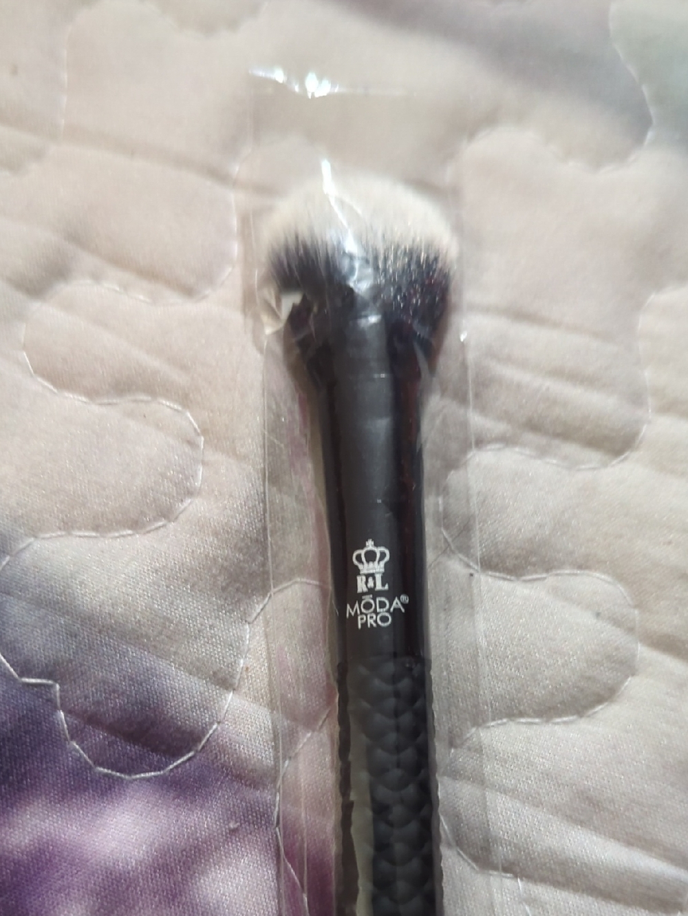 Royal & Langnickel MŌDA Pro BMX-265 Glow Brush – New in Package ✨ - Picture 4 of 7